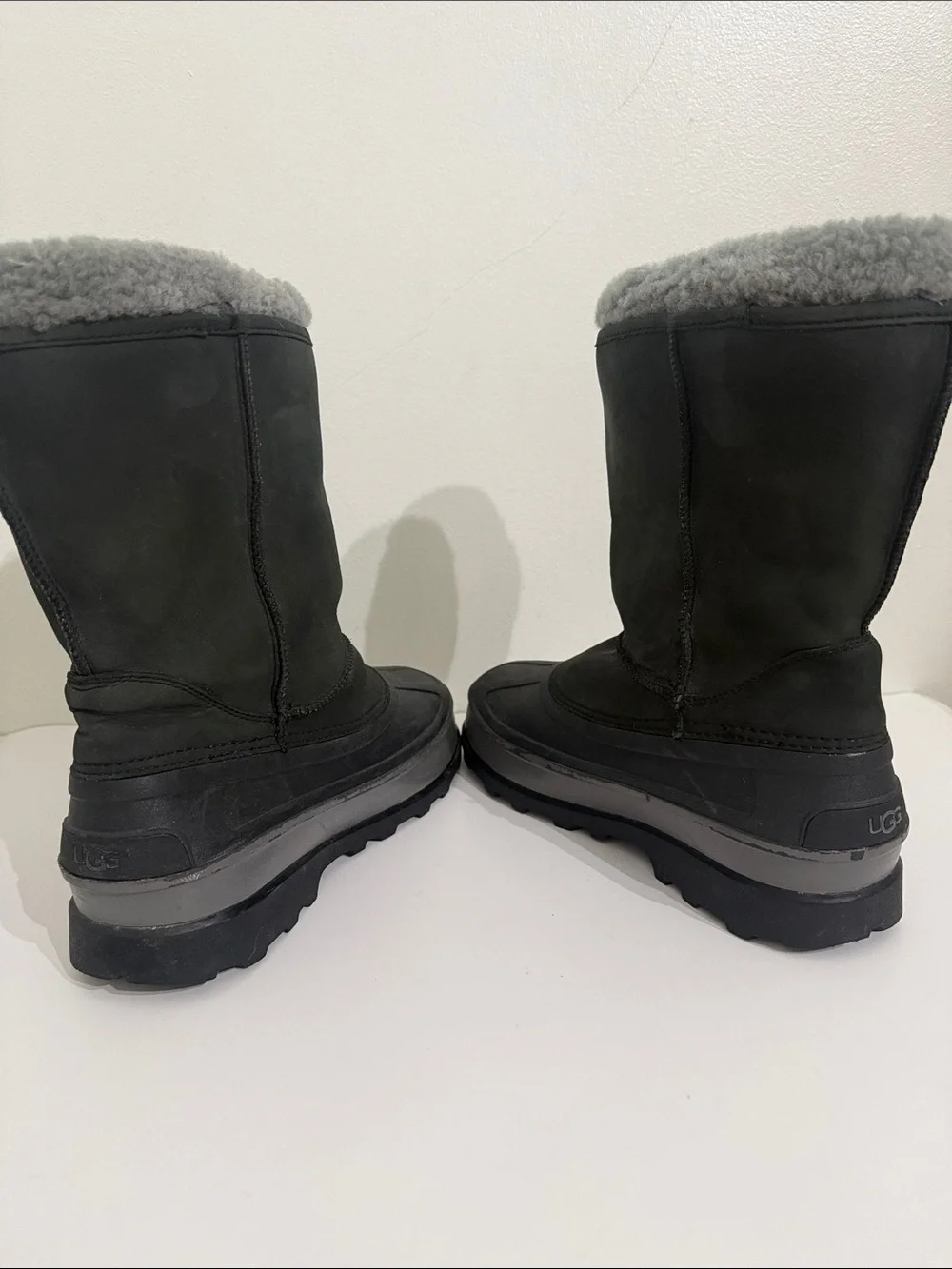 RARE Ugg Australia Pueblo Boots Mens Size 9 Shearling Lined Waterproof